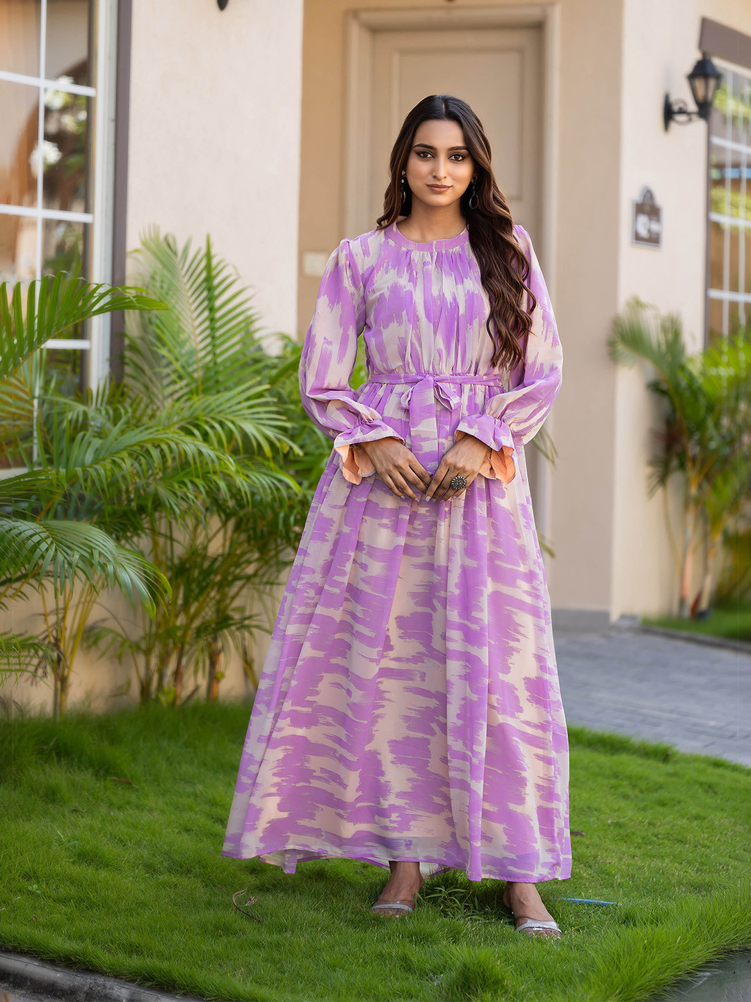 SARINKU Women Printed Puff Sleeve Georgette Gown Maxi Dress