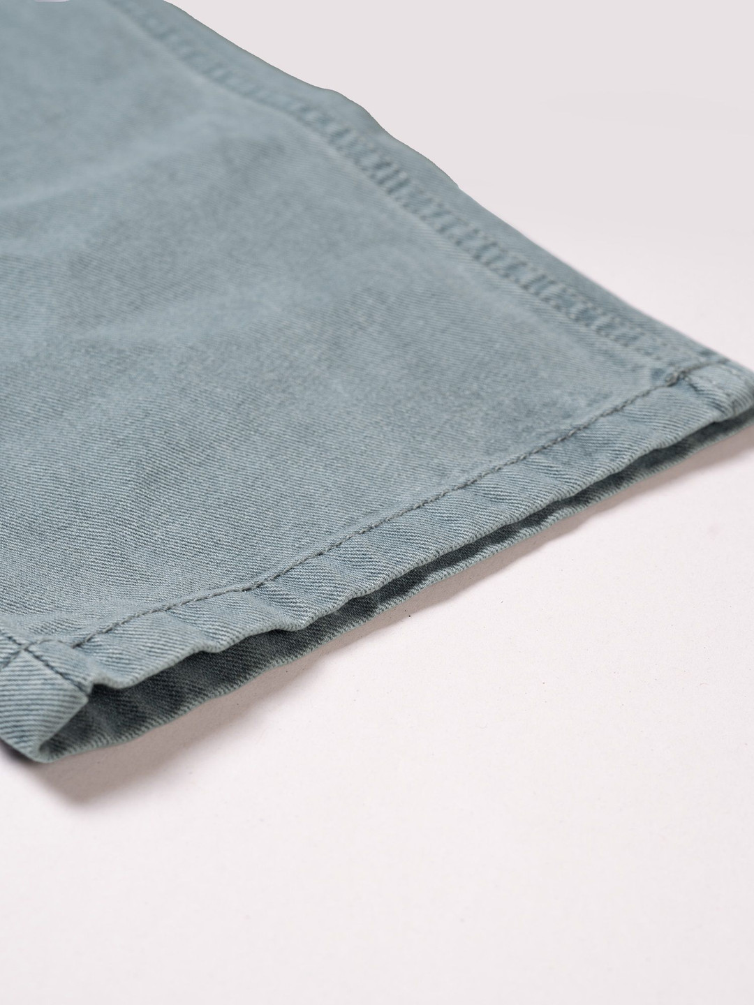 Jb Just BLACK Men Loose Relaxed Fit Mid-Rise Light Fade Cotton Jeans