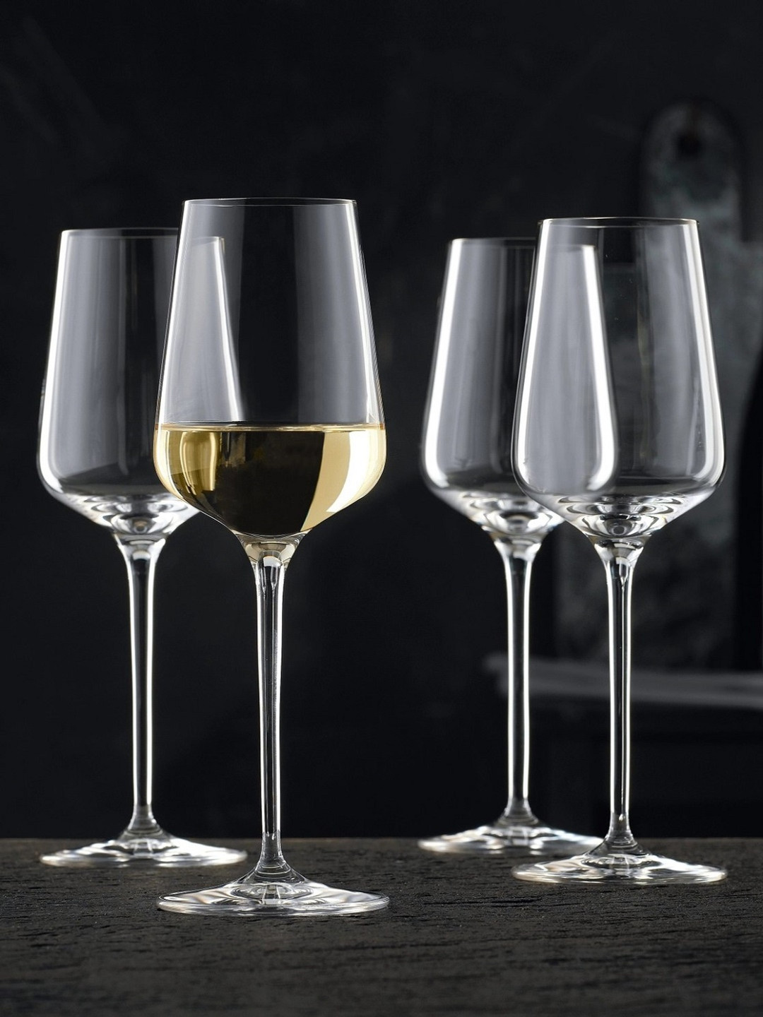 Nachtmann Vinova Set of 4 Transparent Wine Glasses