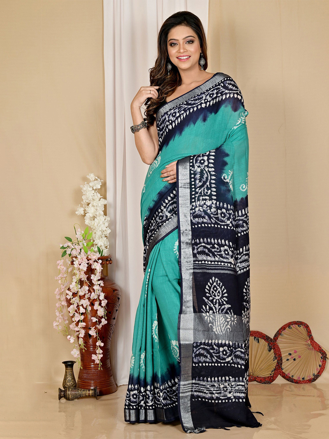 DipDiya Batik Printed Zari Pure Cotton Taant Saree
