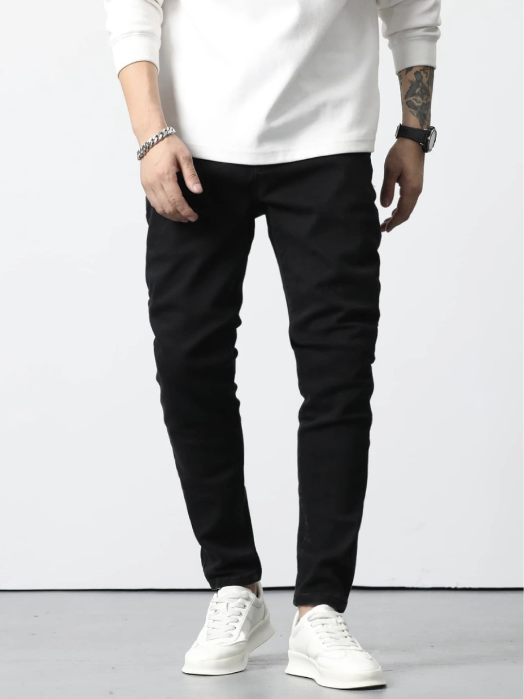 MASTERLY WEFT Men Slim Fit Clean Look Stretchable Jeans