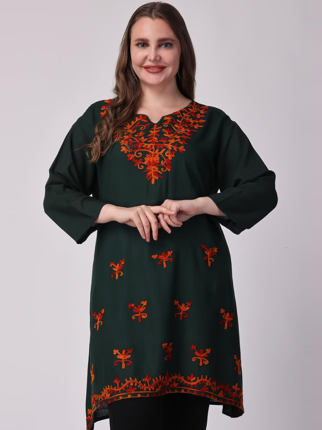 VAAMII Women Embroidered Thread Work Straight Kurti