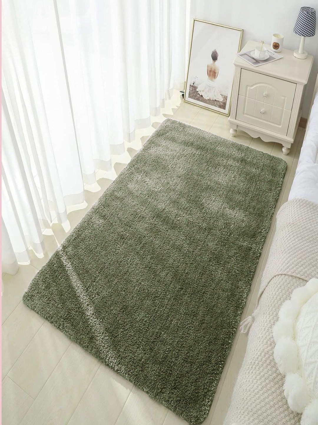 LUXEHOME INTERNATIONAL Olive Green Anti-Skid Microfiber Shaggy Carpet