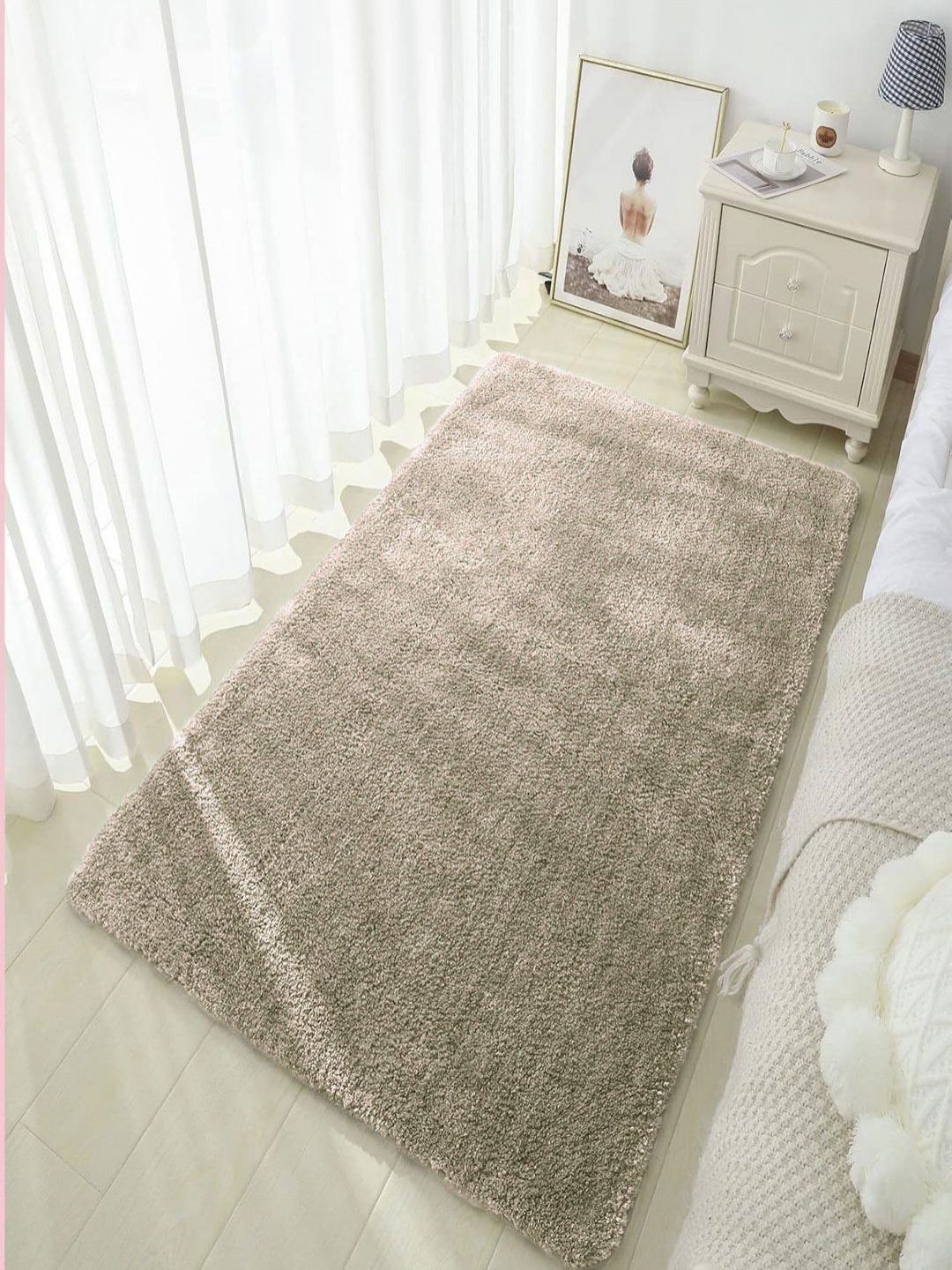 LUXEHOME INTERNATIONAL Taupe Anti-Skid Microfiber Shaggy Carpet