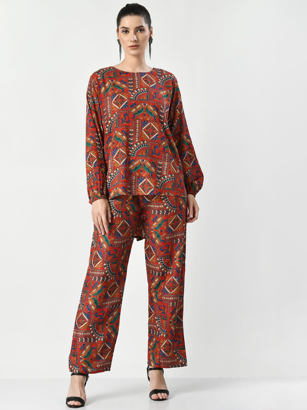 NEYSA Ethnic Motifs Printed Round Neck High-Low Straight Tunic And Trousers