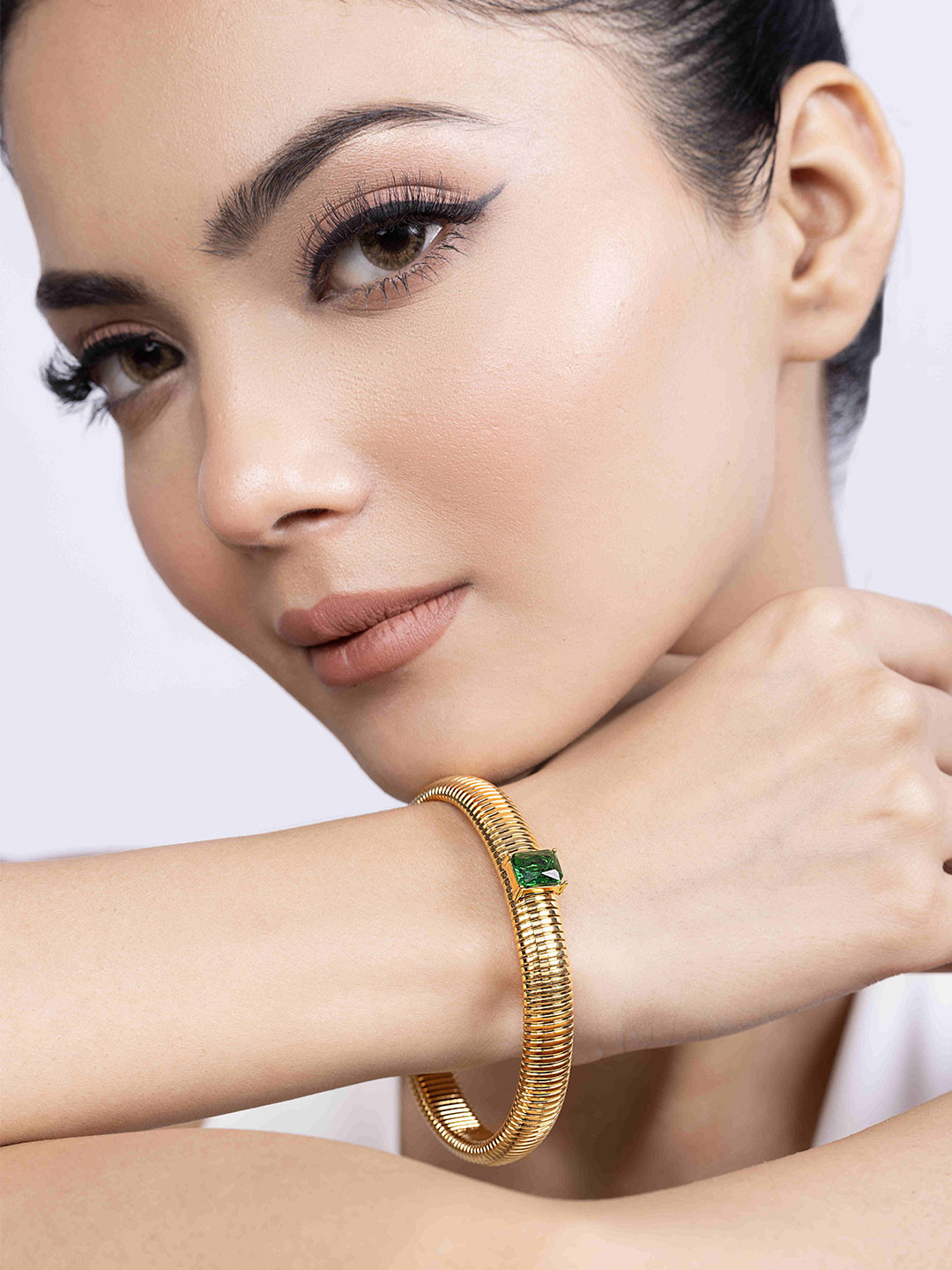 KAORI BY SHREYA AGARWAL Stainless Steel Gold-Plated Emerald Bangle-Style Bracelet