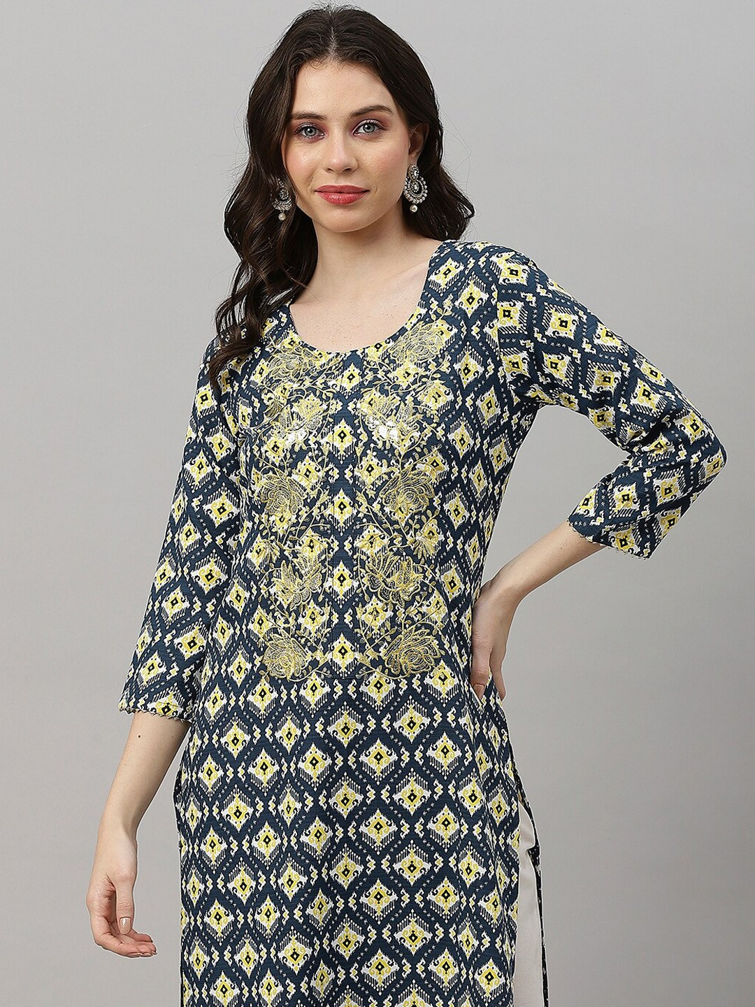 DIVASTRI Ladai Ethnic Motifs Printed Straight Kurta With Trousers