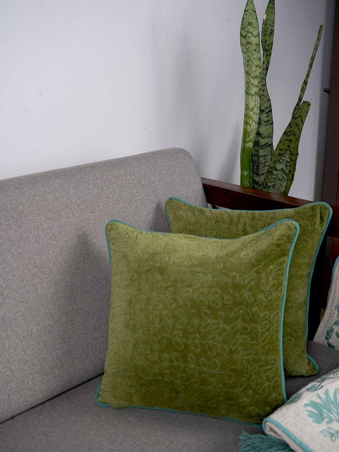 Ratan Cart Green Embroidered Velvet Durable 2 Piece Square Cushion Covers - 12 x 12 Inches