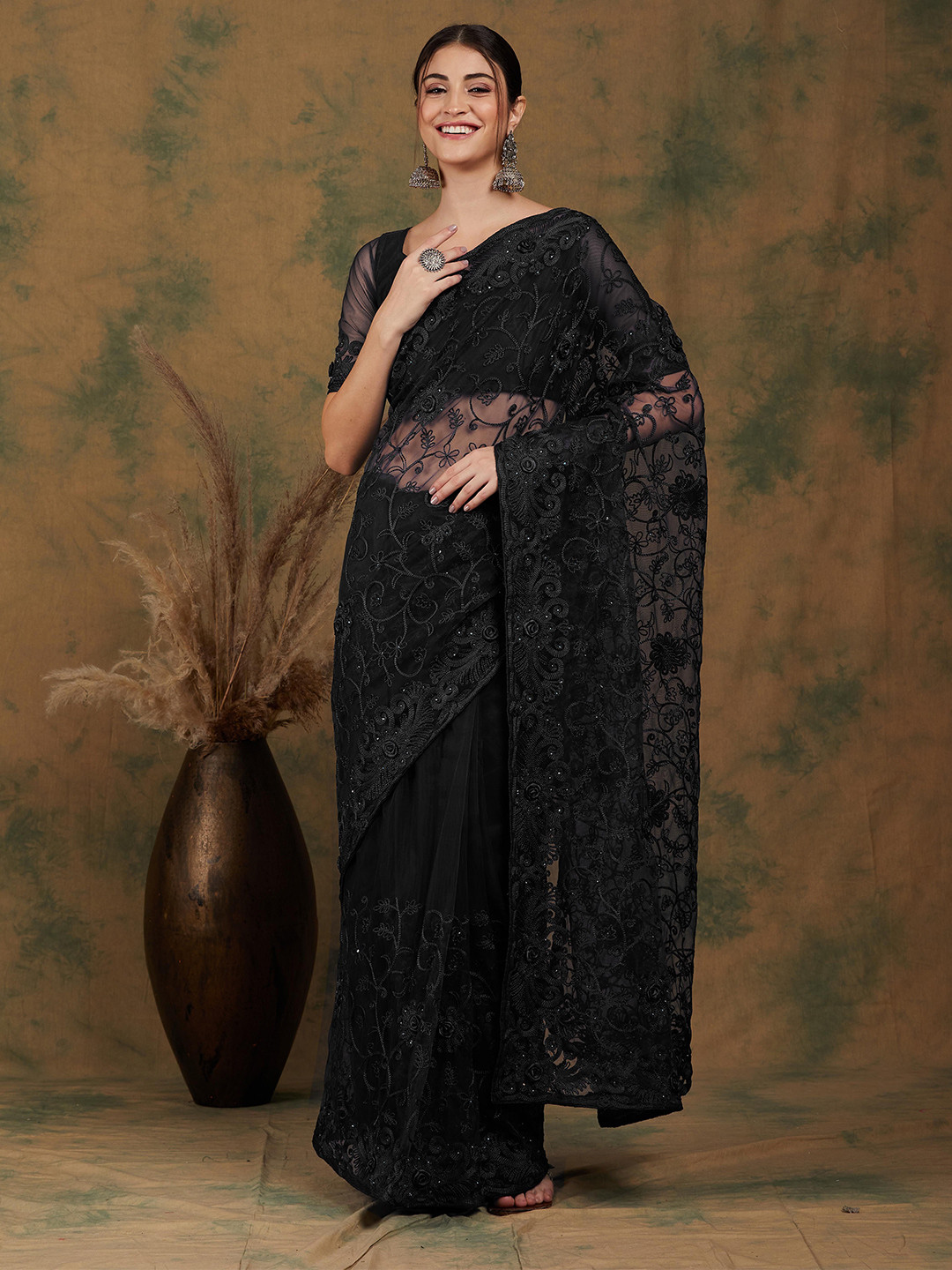 DEVATITHI Floral Embroidered Black Net Saree