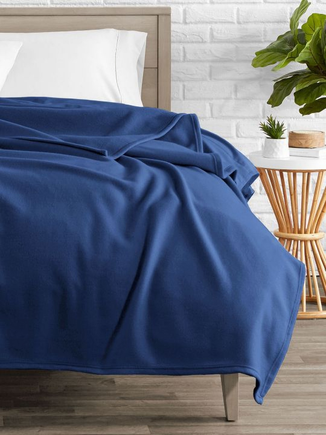 VAS COLLECTIONS Fleece Navy Blue AC Room 210 GSM Double Bed Blanket