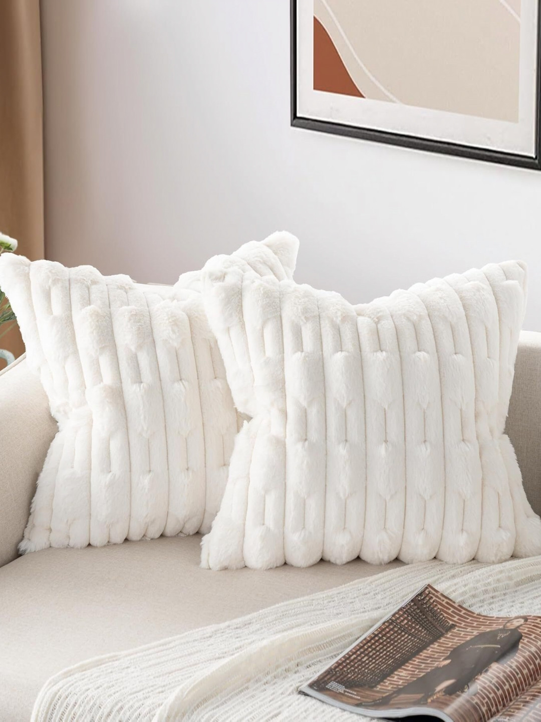 Vinayaka Fab White 2 Pieces Geometric Wool Square Shaped Cushion Covers
