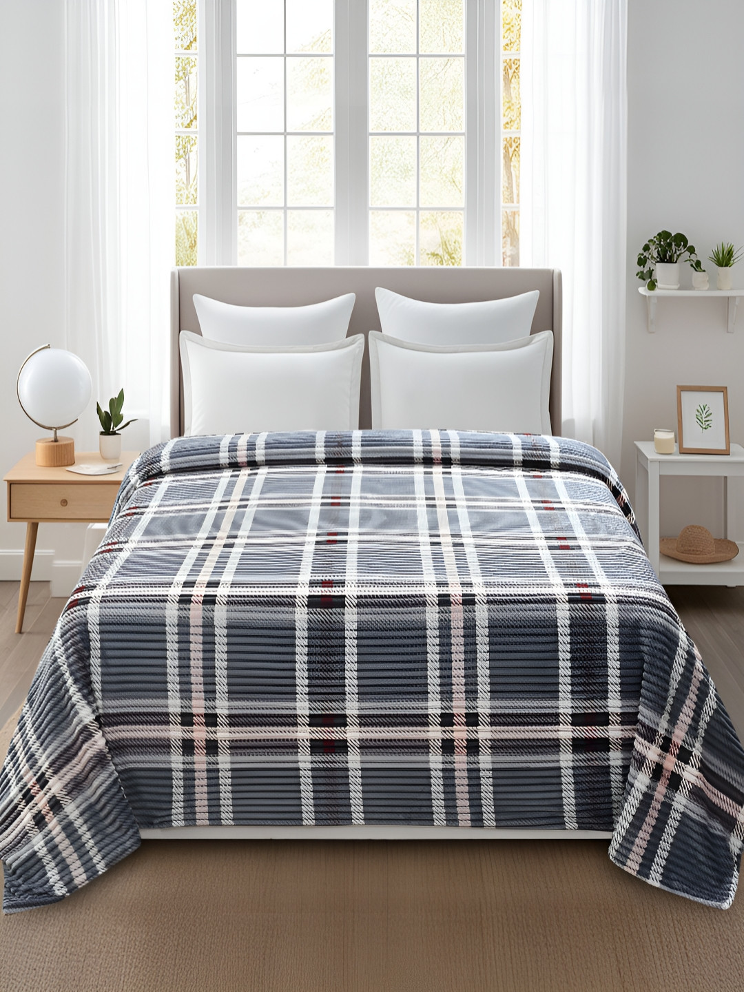 MORADO Grey & White Checked 190 GSM Queen Size Duvet Cover