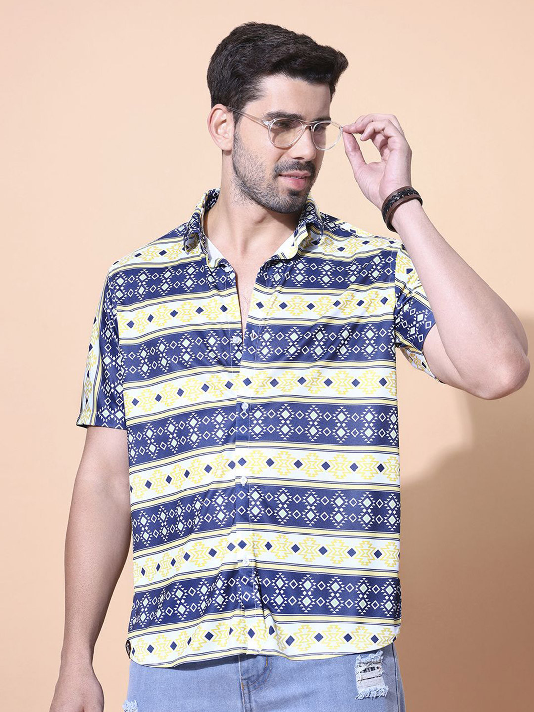 Fesner Men Smart Opaque Printed Party Shirt