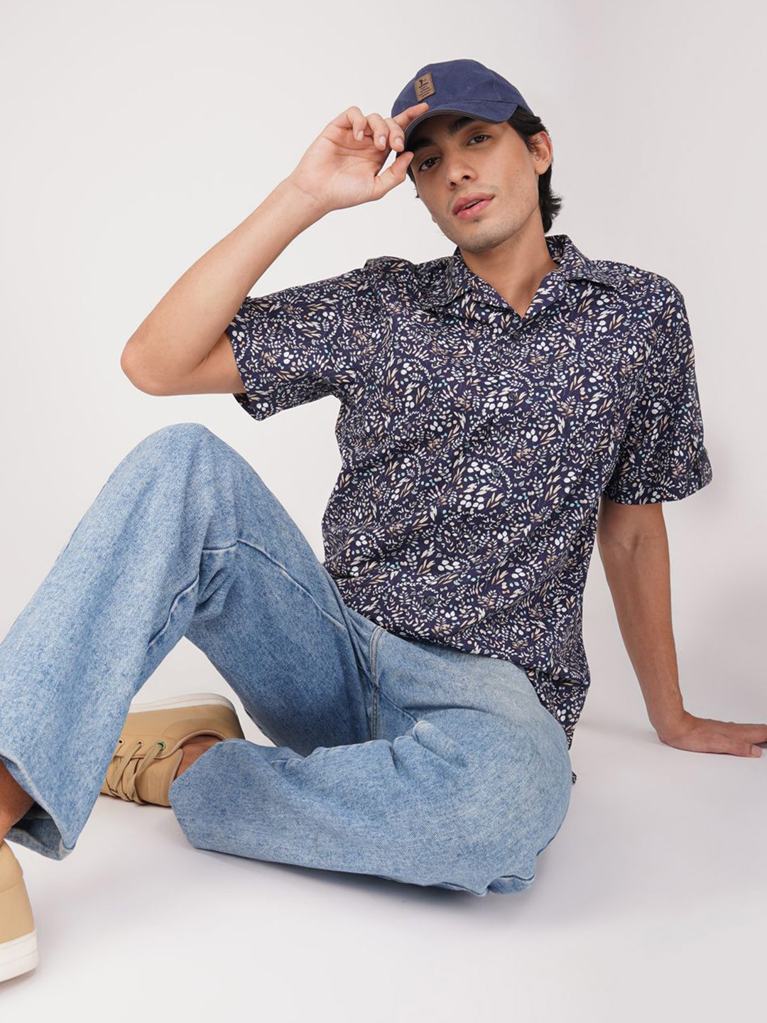 FASHION FORMAL Men Classic Fit Spread Collar Floral Printed Cotton Casual Shirt