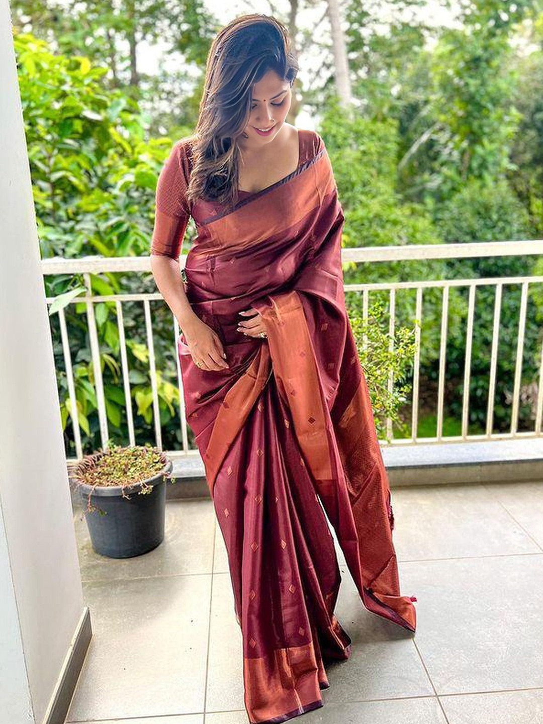 bansari textiles Woven Design Zari Kanjeevaram Saree