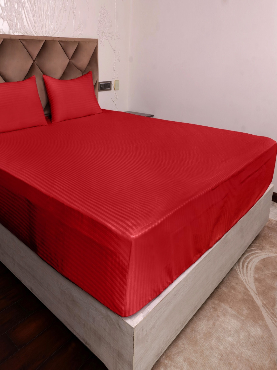 AJISH Teen Red Striped Cotton Breathable 310 TC Fitted King Fine Bedsheet with 2 Pillow Covers-72 x 78 inches