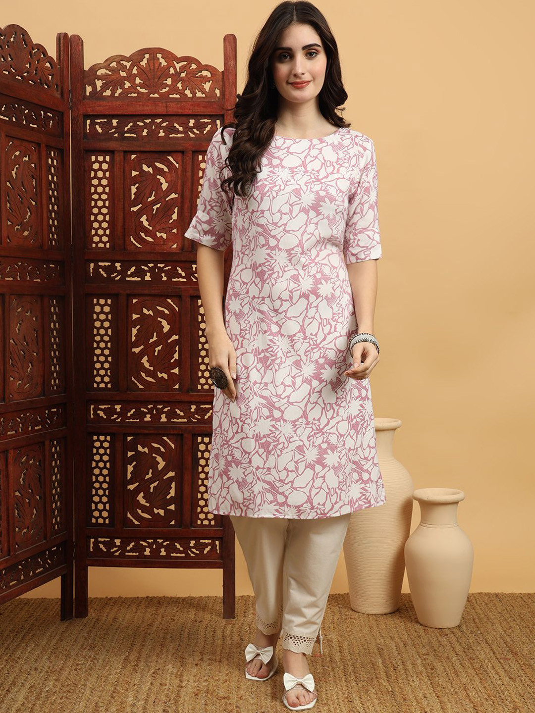 Anouk Rustic Pink Floral Printed Round Neck Straight Kurta