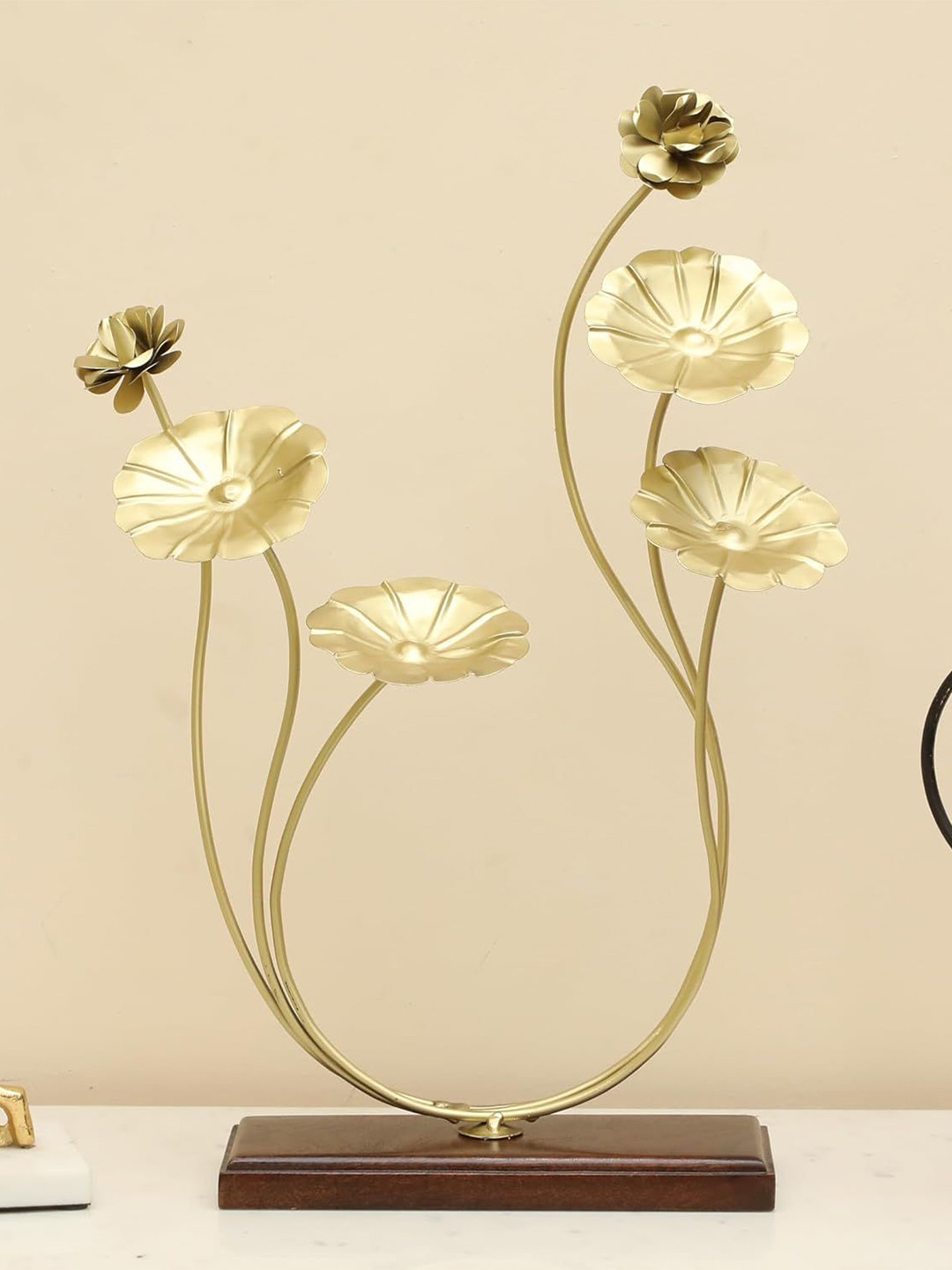 vedas F-Aldan Gold Metal Metallic Living Room Medium Showpiece - 20.1 Inches