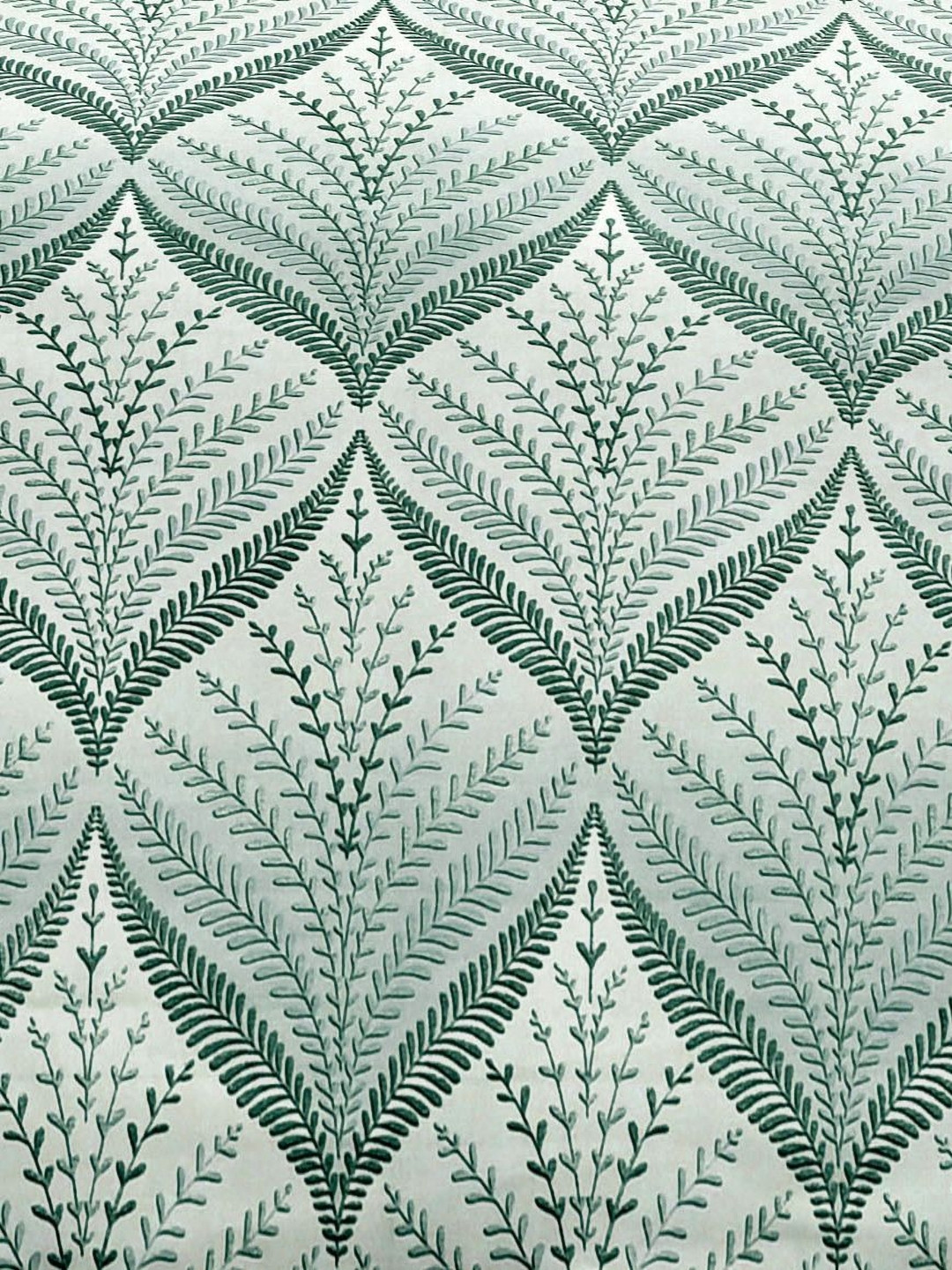 Ariana Sea Green & White Printed Cotton 210 TC King Bedsheet Set 2.70 m x 2.25 m