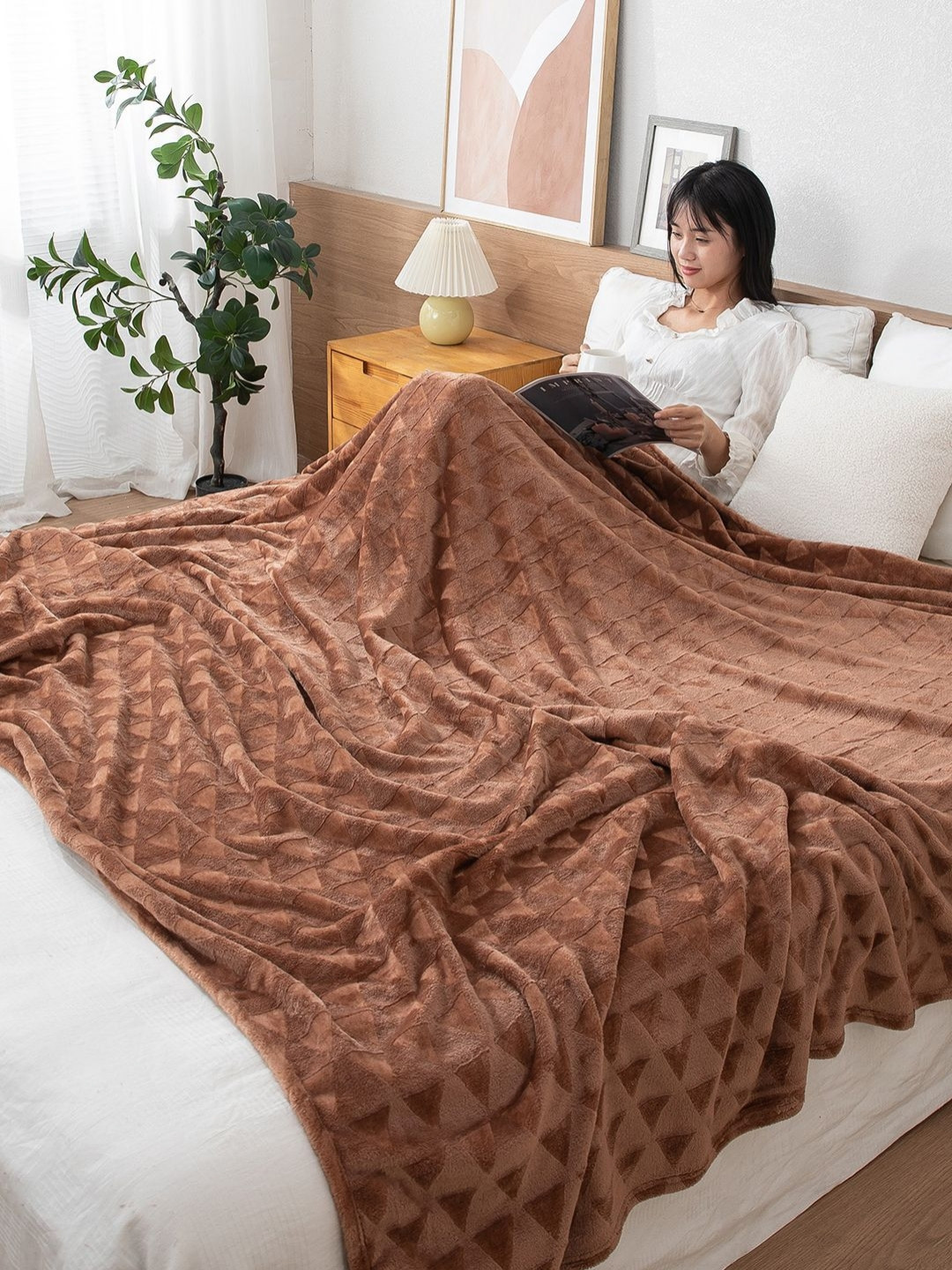 HOKIPO Brown Fleece AC Room 210 GSM Double Bed Blanket