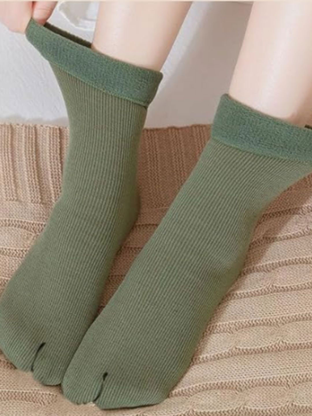 HOT BEES Women Pack Of 4 Assorted Above Ankle Length Socks