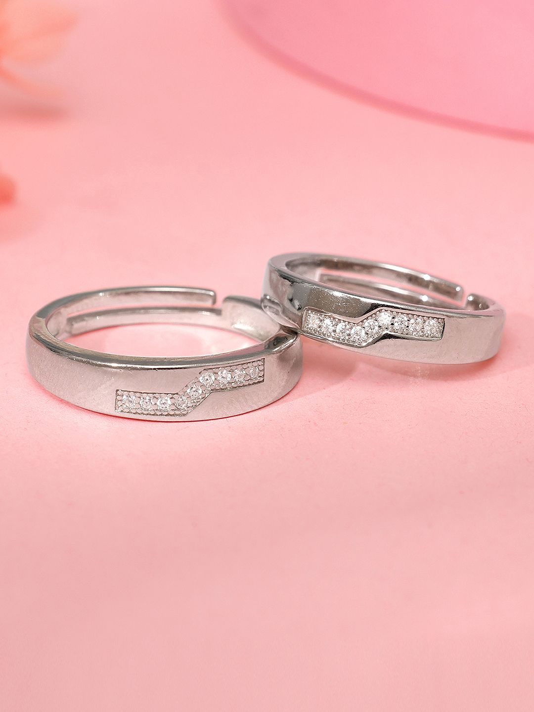 GIVA Unisex Set Of 2 925 Silver Rhodium-Plated CZ Studded Admiring Couple Band Finger Ring