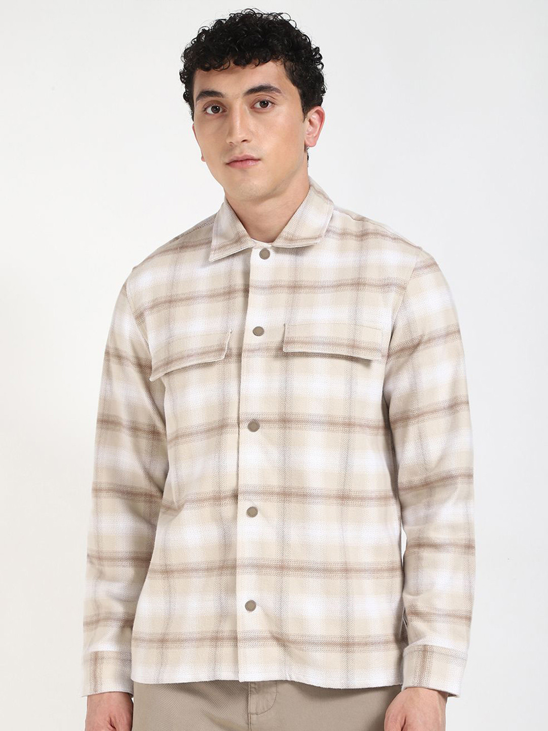 Calvin Klein Men Boxy Fit Spread Collar Checked Cotton Casual Shirt