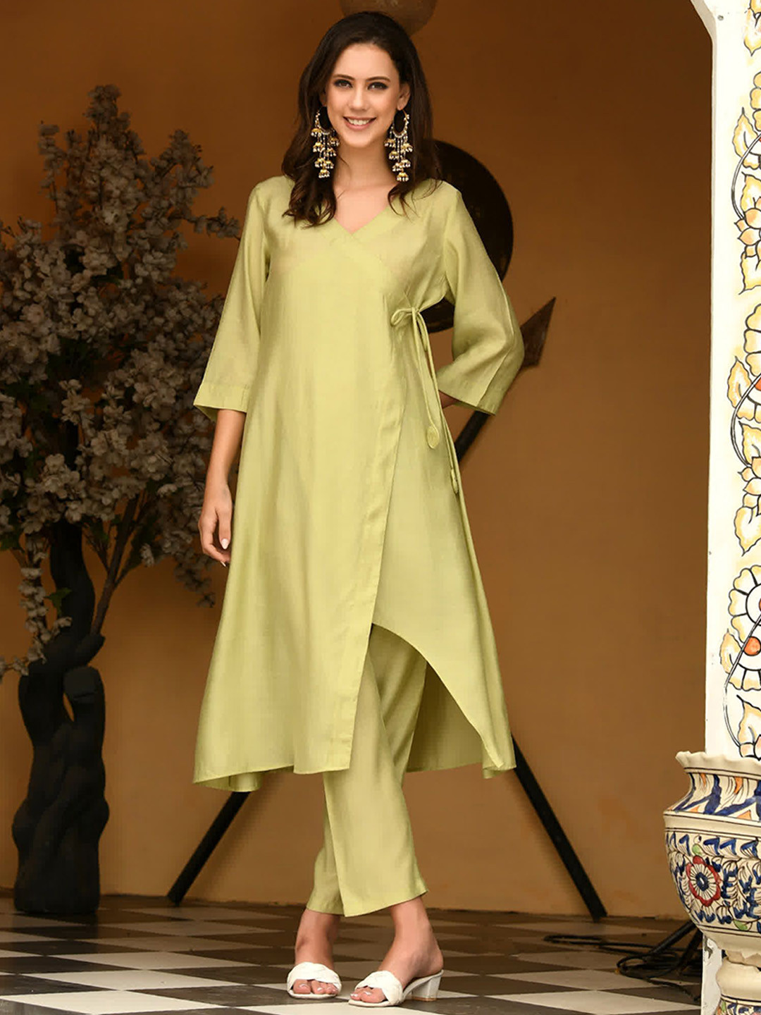Sangria Wome Green Modal chanderi kurta and Pant set