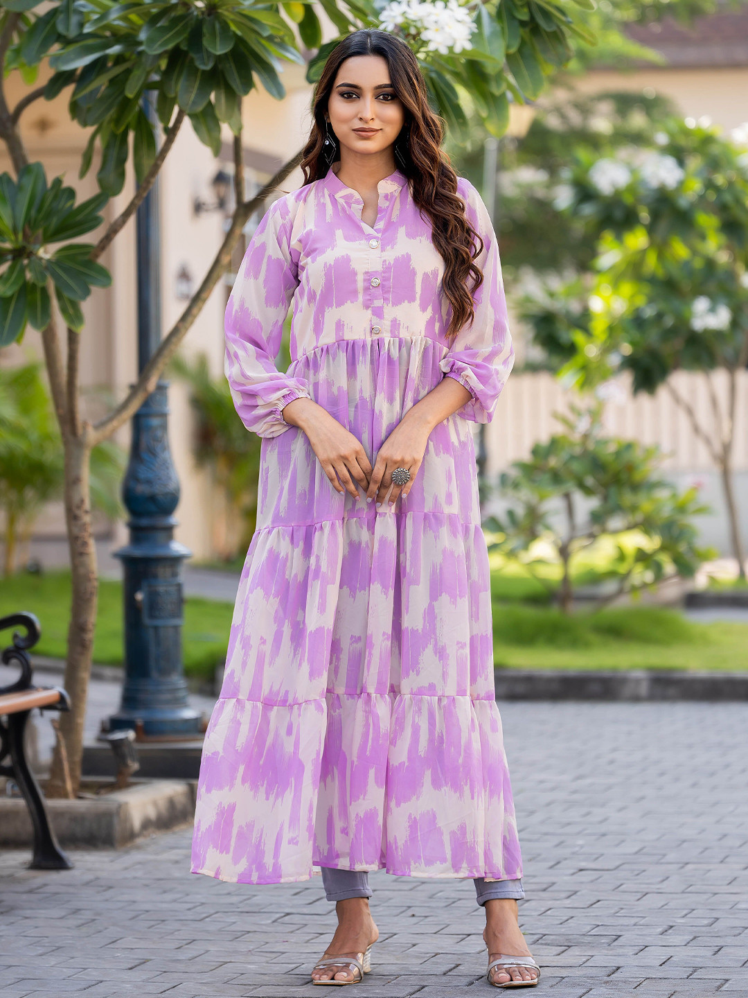 SARINKU Abstract Printed High Slit Mandarin Collar Puff Sleeves Georgette Anarkali Kurta