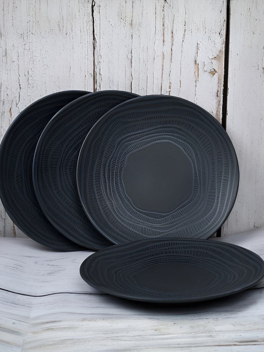 Mesa Black 4 Pieces Stoneware Plates