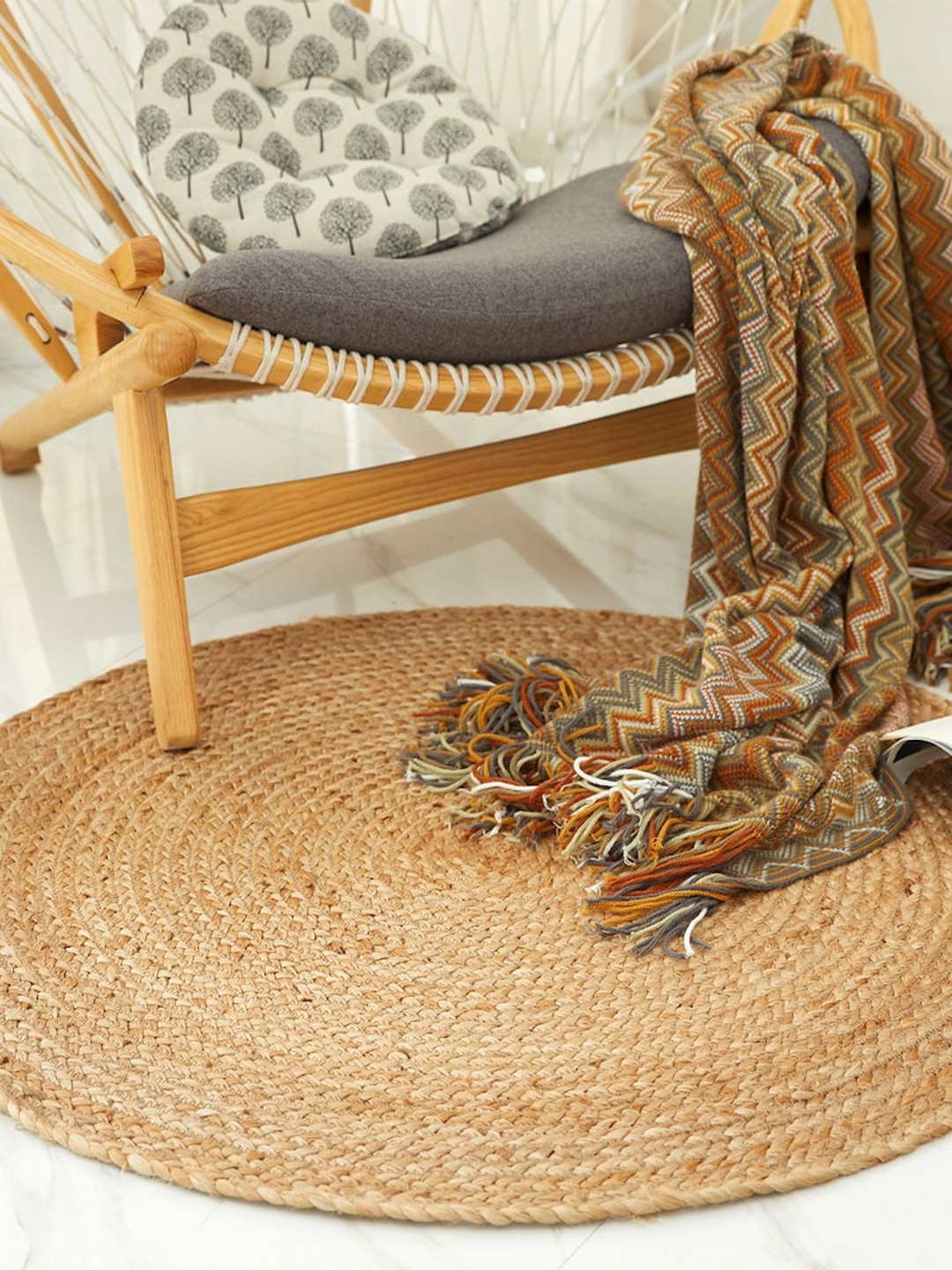 HABERE INDIA Beige Round Jute Bohemian Carpet