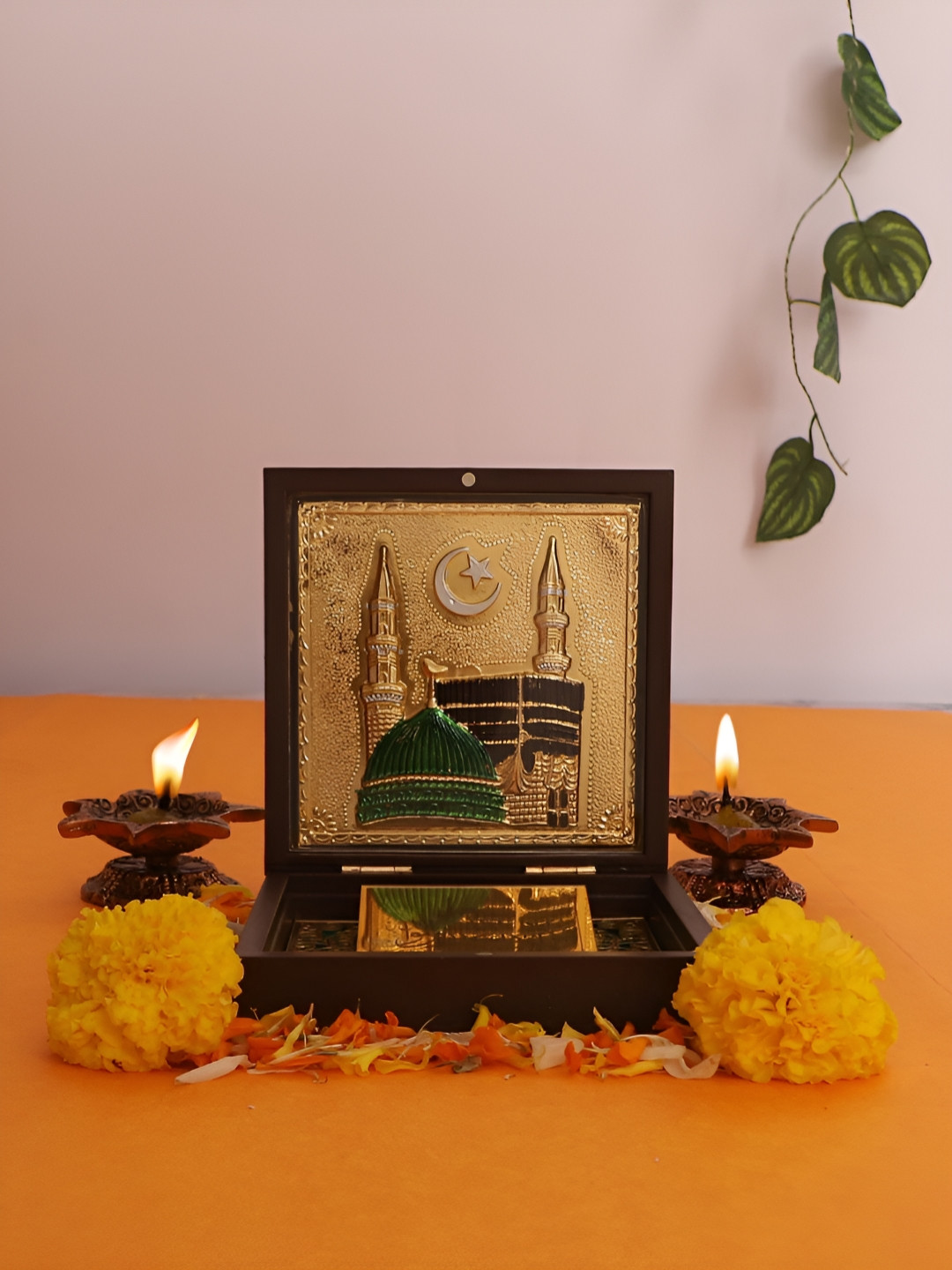 INTERNATIONAL GIFT Mecca Madina Frame with Sacred inscription Gold Metal Metallic Prayer Room Medium Showpiece - 1.8 Inches