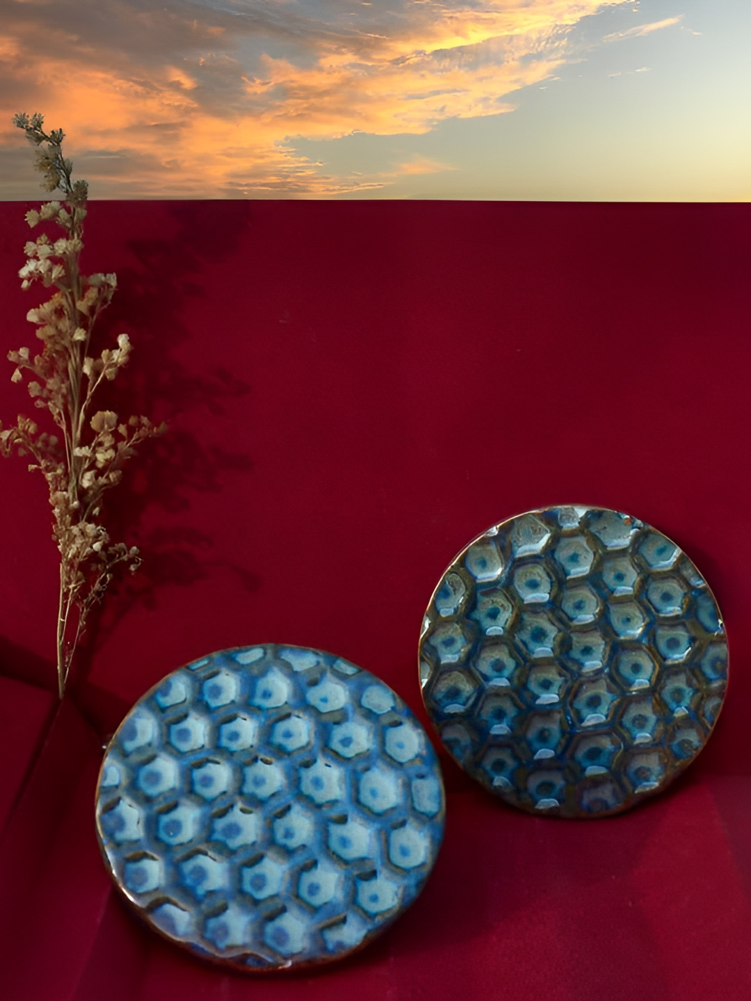 Rare Planet Blue & White 2 Pieces Textured Button Shape Ceramic Coaster