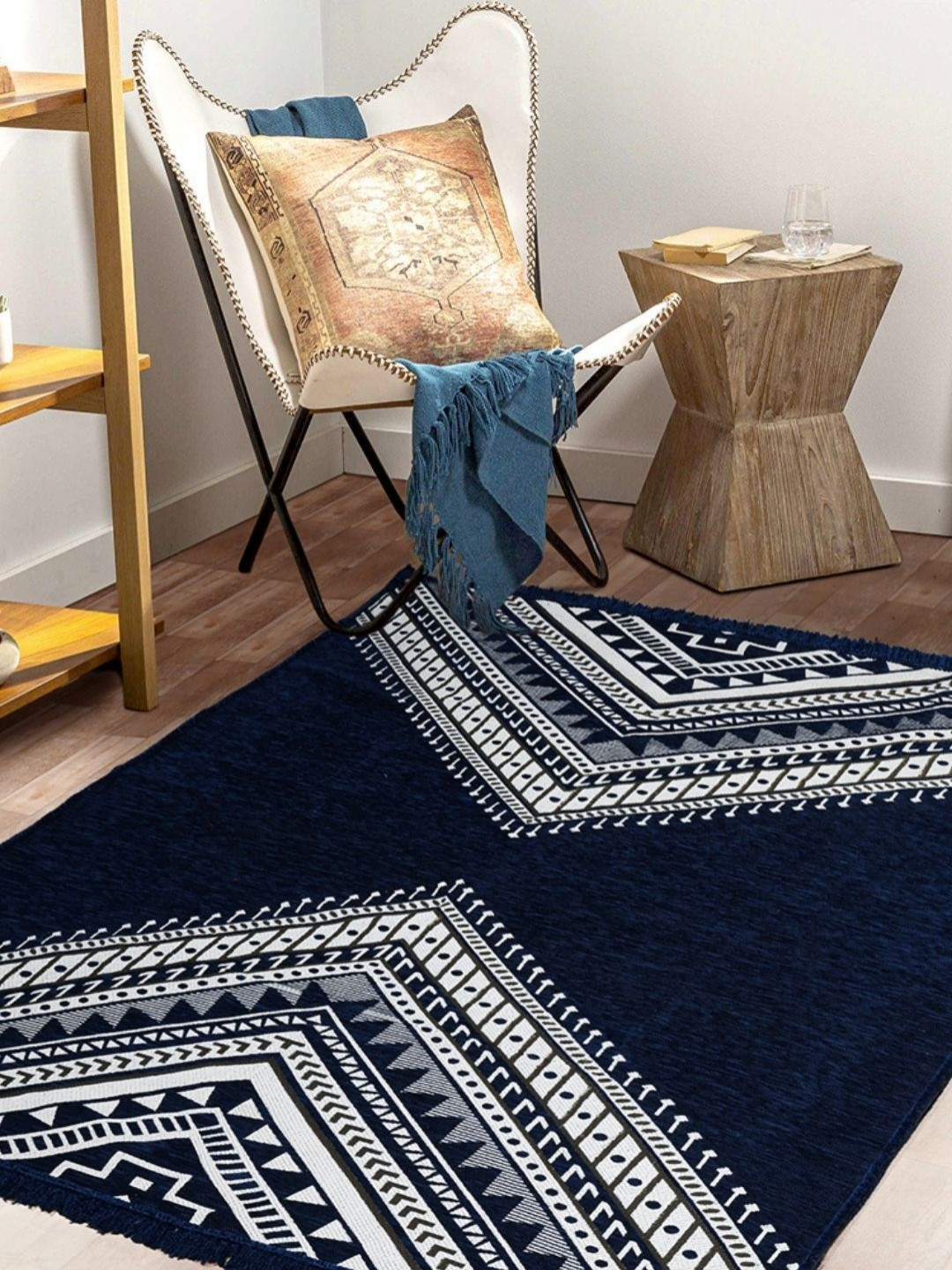 VAS COLLECTIONS Blue & Cream Colored Geometric Printed Velvet No Shredding Carpet