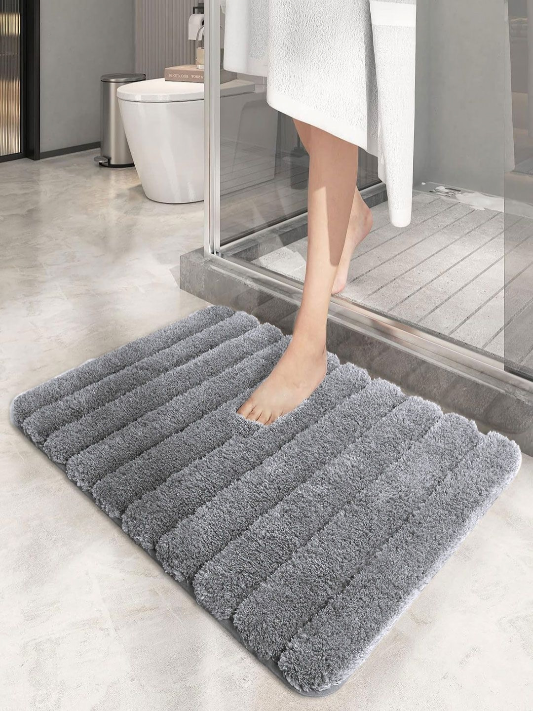 LUXEHOME INTERNATIONAL Toronto Grey Super Soft Microfiber 1780 GSM Non-Slip Bathroom Mat