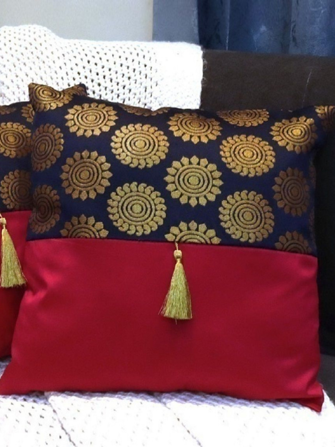 HOME9INE Red And Black 2 Pieces Floral Printed Square Cushion Covers