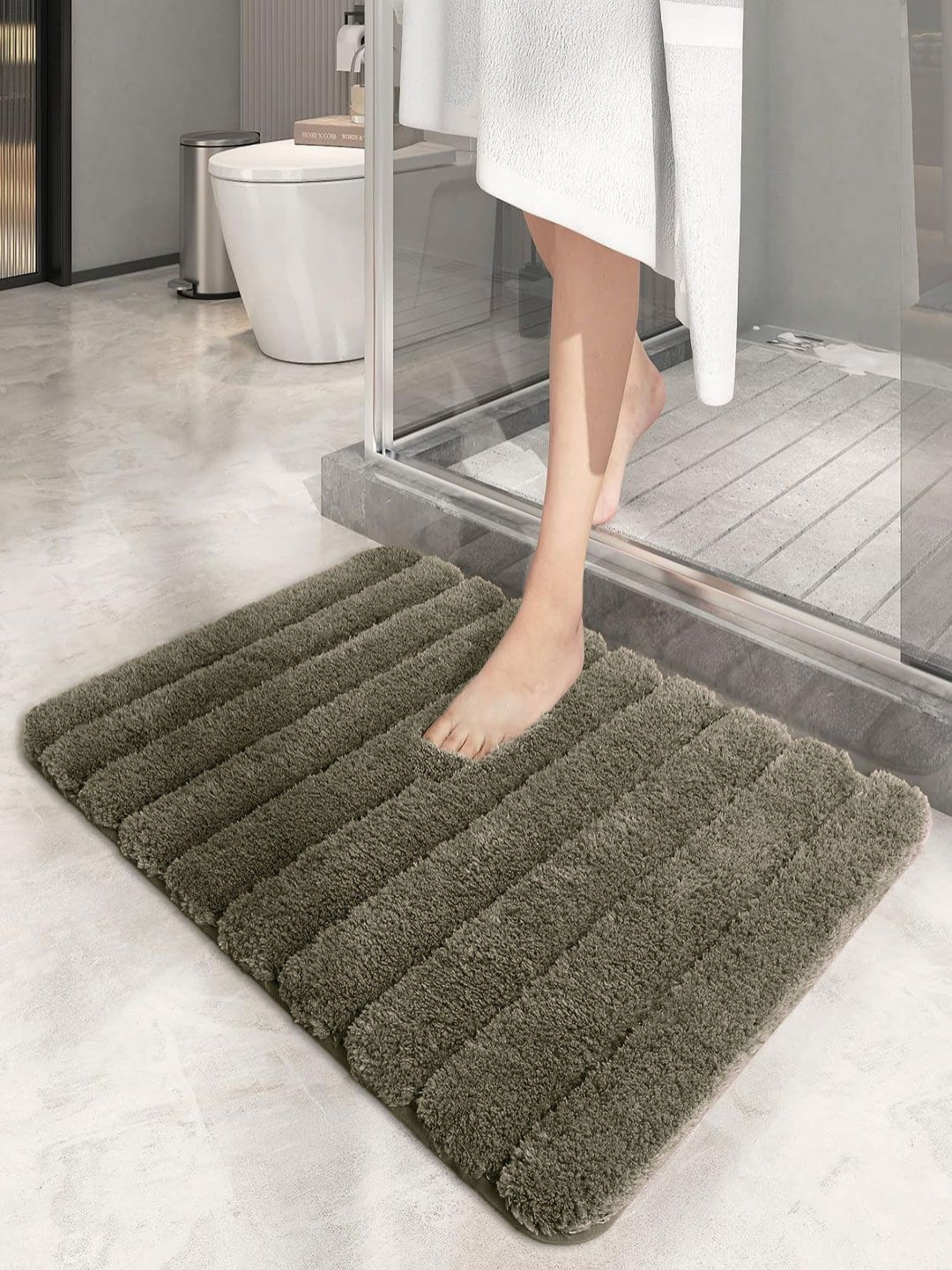 LUXEHOME INTERNATIONAL Toronto Olive Super Soft Microfiber Non-Slip 1780 GSM Bathroom Mat
