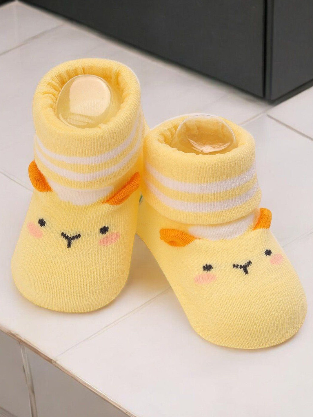 Yellow Bee Infant Girls Patterned Ankle Length Socks