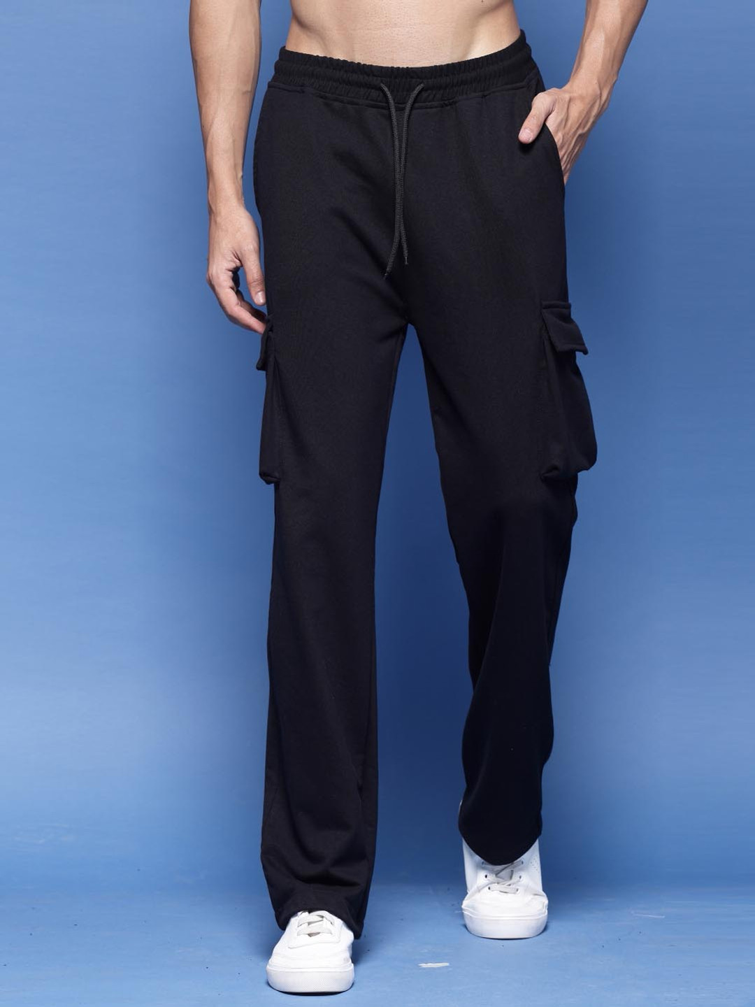 FLYNOFF Men Relaxed Straight Fit Easy Wash Cargos Trousers