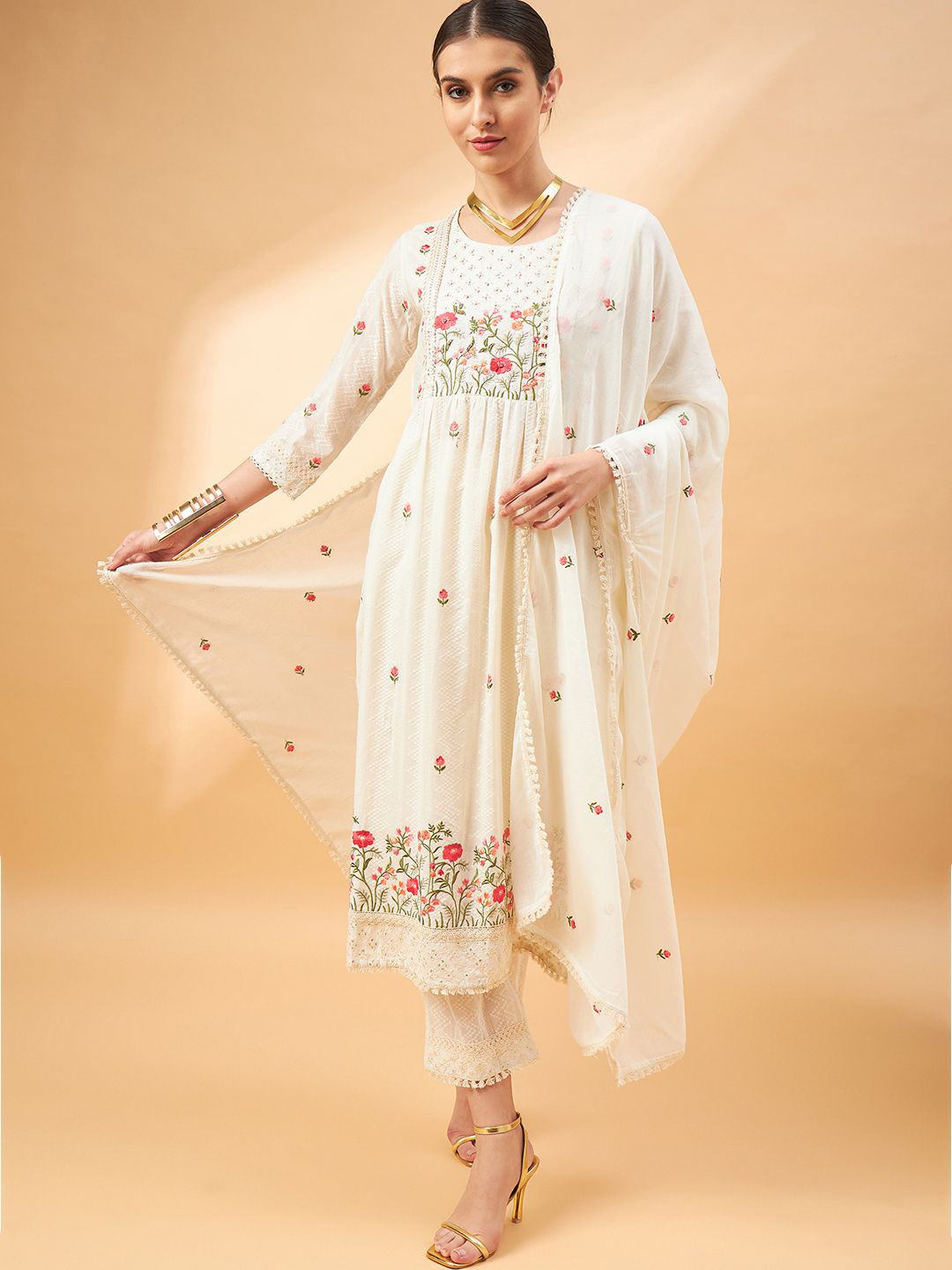 CHETI Floral Embroidered Thread Work Pure Cotton Kurta With Trousers & Dupatta