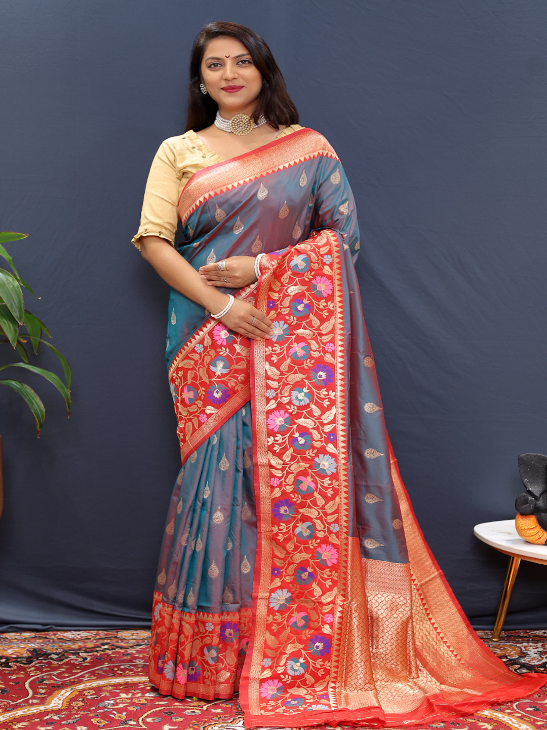 amirat Raj Tilak Ethnic Motifs Woven Design Zari  Banarasi Saree