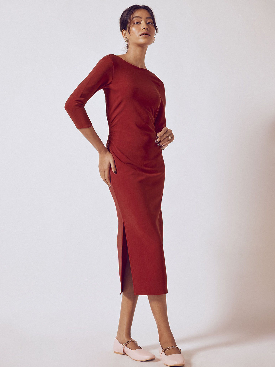The Label Life Women Ruby Ruched Sheath Midi Dress