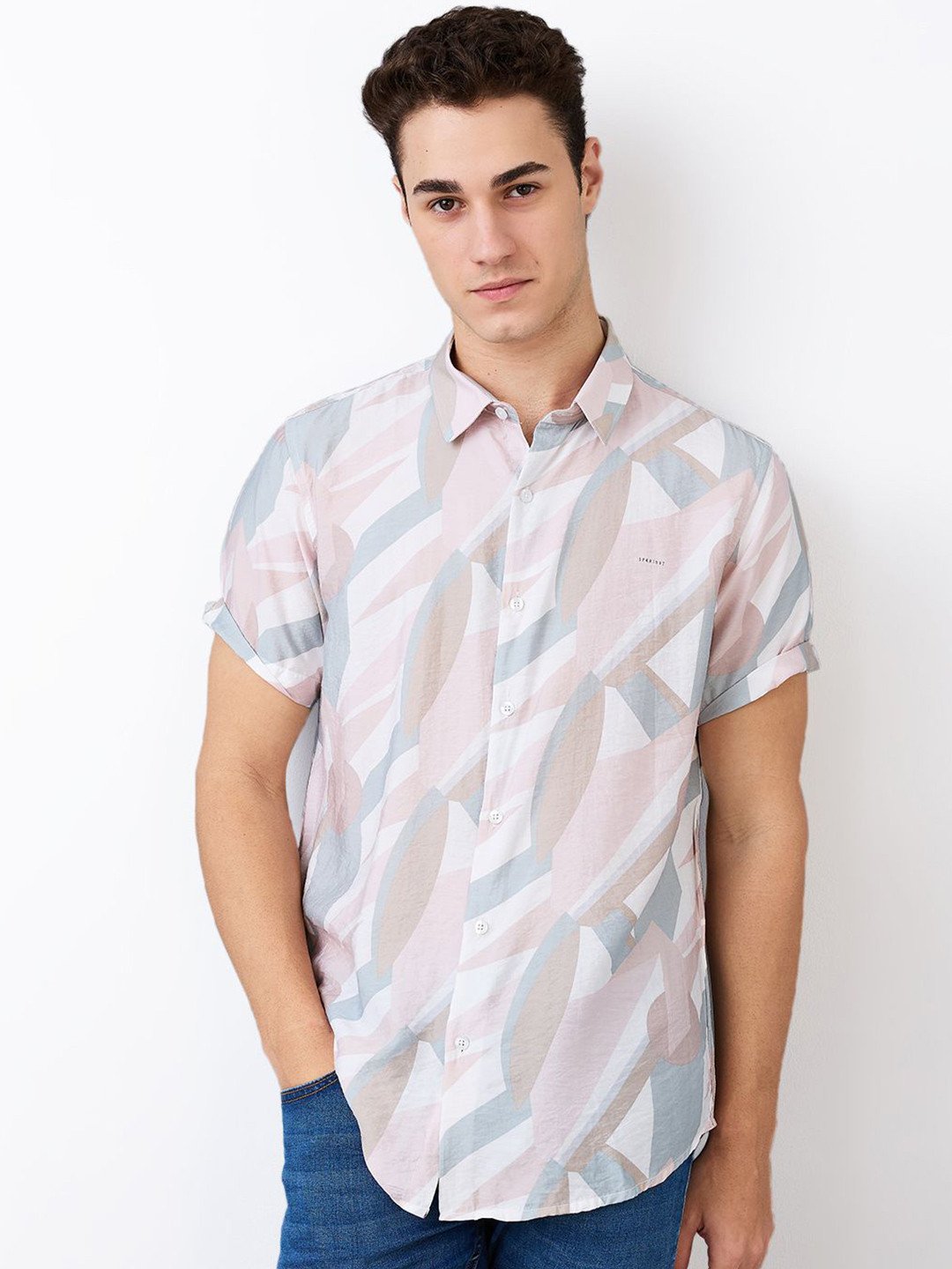 SPYKAR Men Spread Collar Abstract Printed Casual Slim Fit Shirt