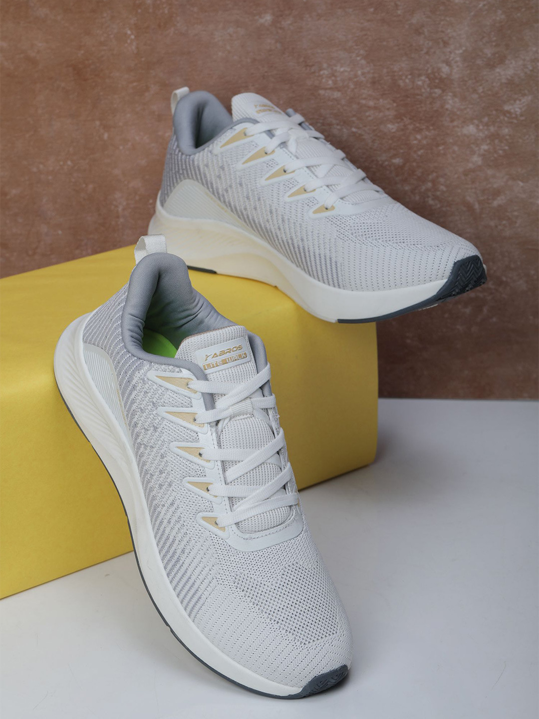 ABROS Aiden-on Men Mesh Running Shoes