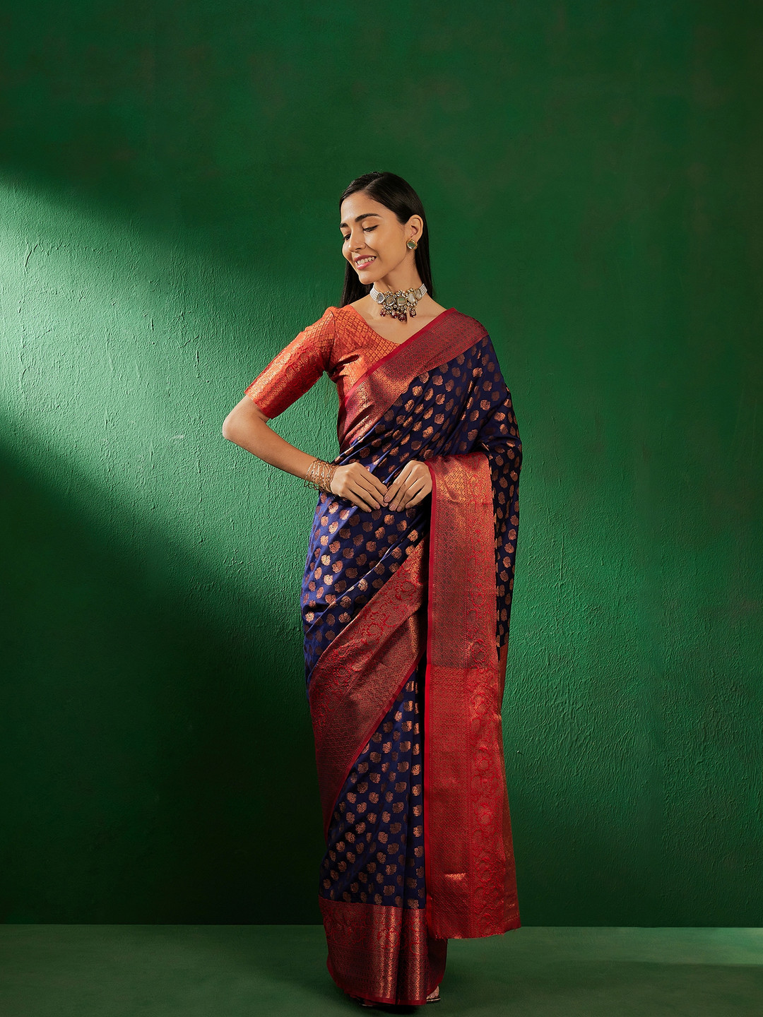 DEVATITHI Woven Design Zari Navy Blue Banarasi Silk Saree