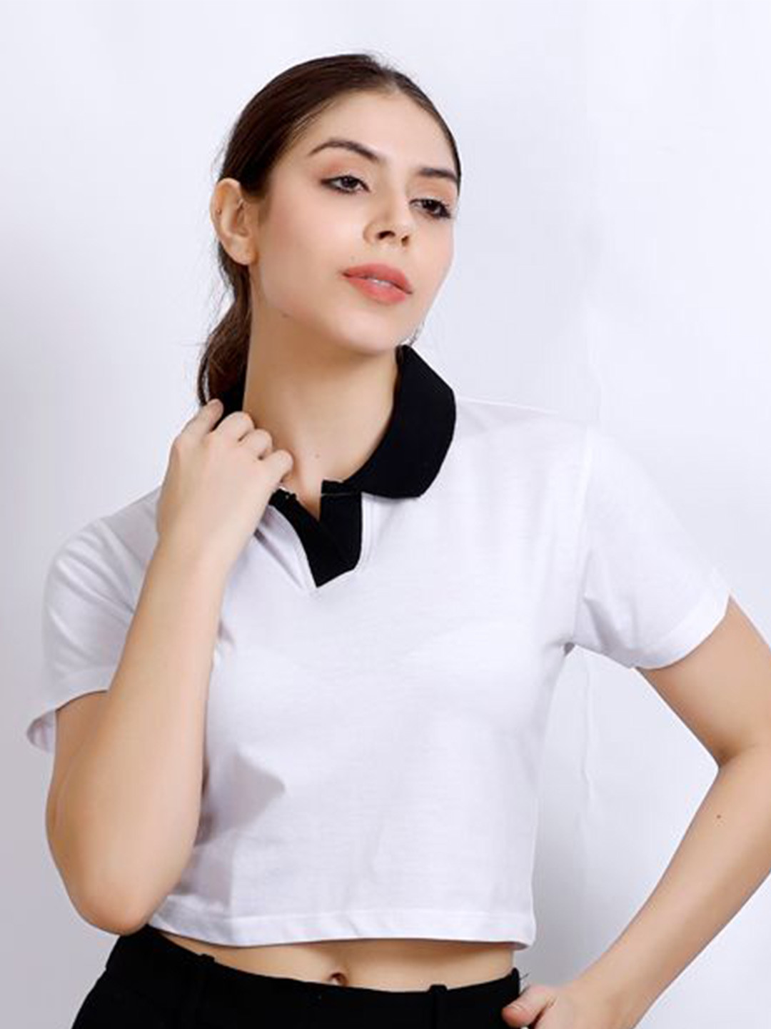 MX Miazi Xchange Women Polo Collar Sports Crop Top