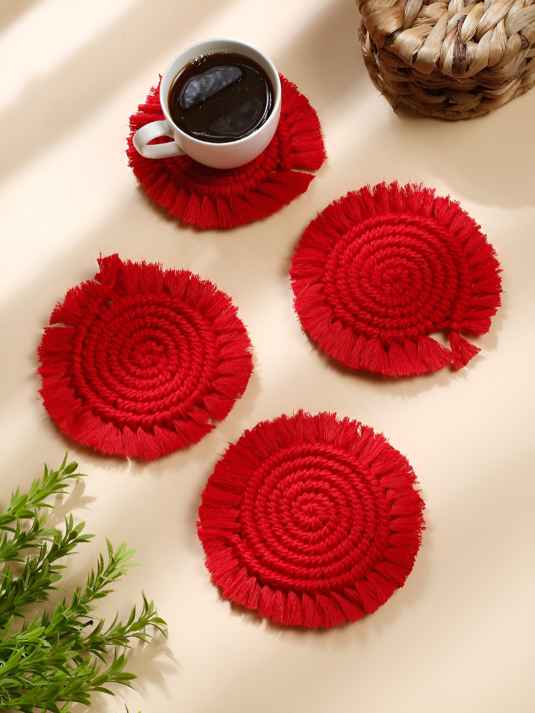 My Creative Hut 4 Pieces Red Textured Macrame Round Coasters