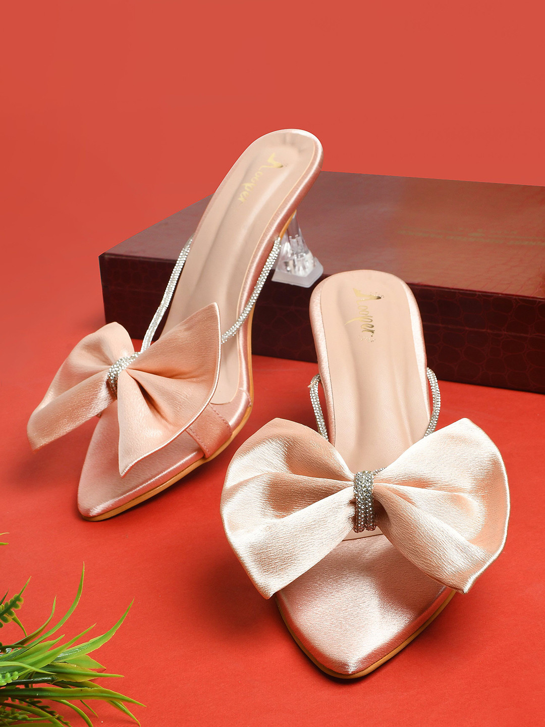 Looper Women Embellished Sandals With Bow