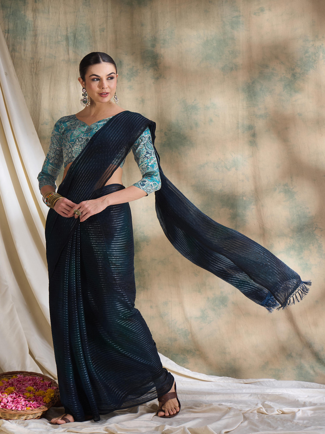 DEVATITHI Navy Blue Sparkle Lining Saree