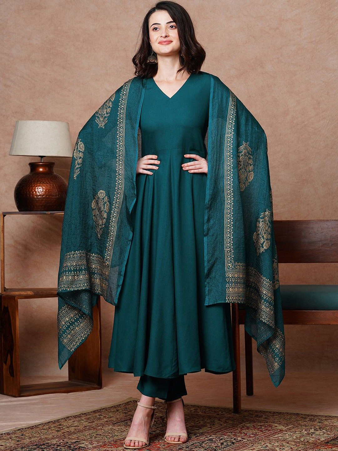 DIVASTRI Regular Kurta with Trousers & With Dupatta
